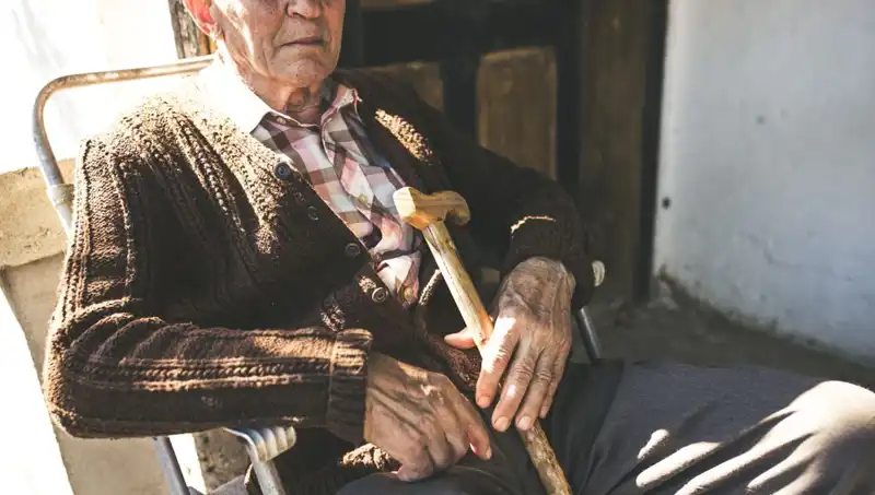 Yalnızlık ve İlgi Eksikliği: 100 Yaşındaki 16 Kişi Depresyonda!