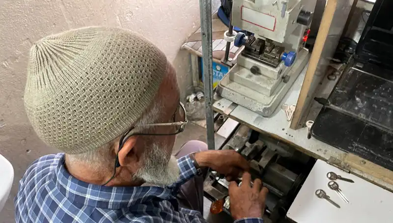 28 Yılda 4 Metrekarelik Dükkanında Unutulmaz Anılar Biriktiren İşletmeci
