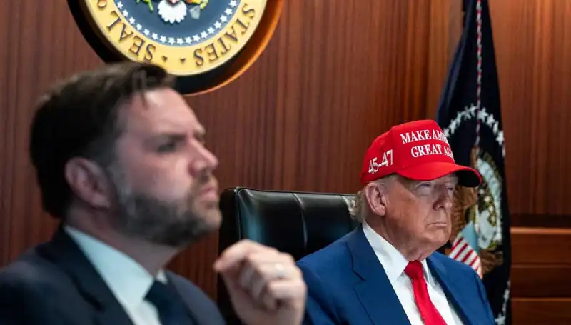 Trump’ın Azil Tasarısı Reddedildi: Siyasi Arenada Neler Oluyor?