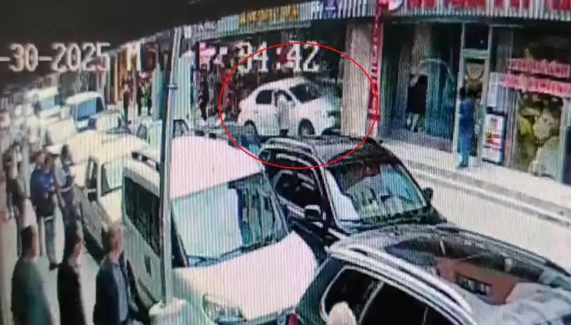 Alkollü Sürücünün Mağaza Baskını: İki Çocuğun Hayatı Kıl Payı Kurtarıldı