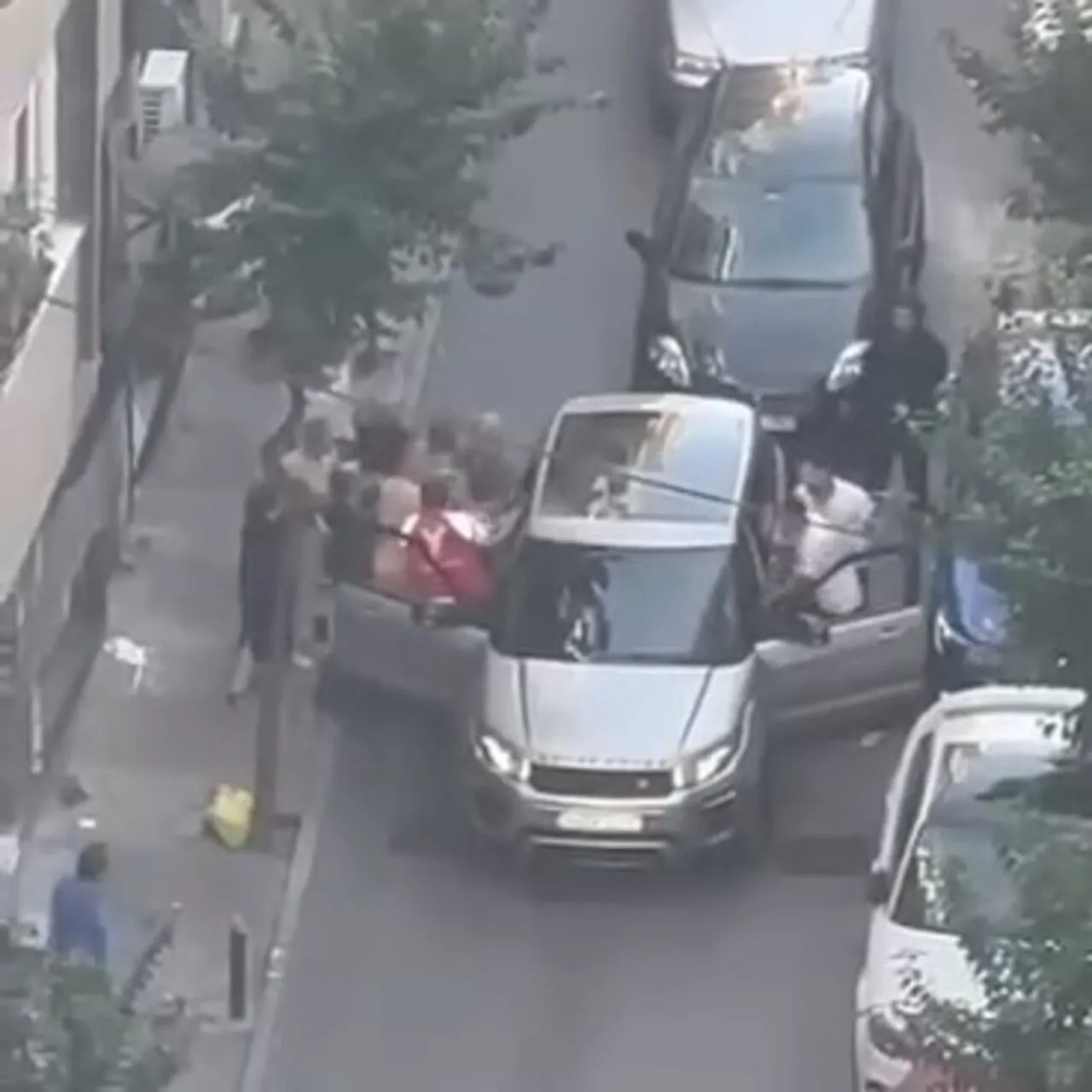 Şişli'de Yol Verme Tartışması Silahlı Tehdide Dönüştü