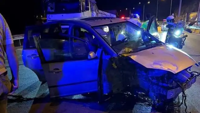 Otomobil Bariyere Çarptı: Kaza Sonrası Korkunç Bilançoya Ne Olacak?