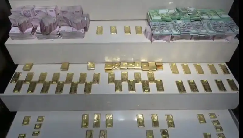 Van Havalimanı’nda Kaçak Altın ve Para Operasyonu: Dev İhtiyaçlar Ortaya Çıktı