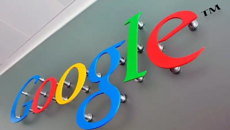 Google, Görüşmeleri Canlı Olarak Çevirme Özelliğini Kullanıcılarıyla Buluşturuyor