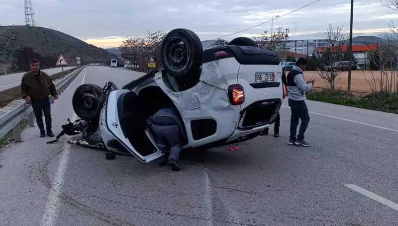 Kontrolden Çıkan Otomobilin Takla Atma Anı Şoke Etti