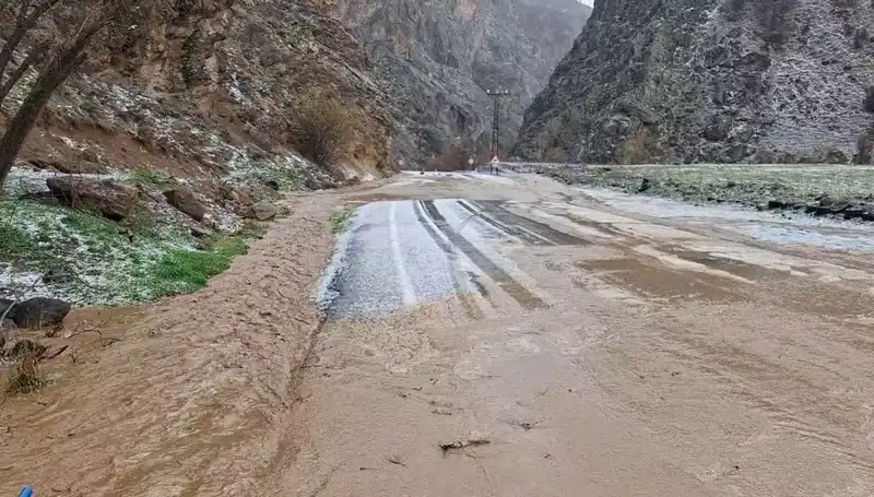 Tunceli'de Dolu ve Sağanak: Hayatı Olumsuz Etkileyen Doğa Olayı