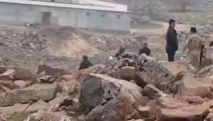 Diyarbakır'da Taşlı ve Silahlı Kavga: Sıcak Gelişmeler ve Görülen Sonuçlar