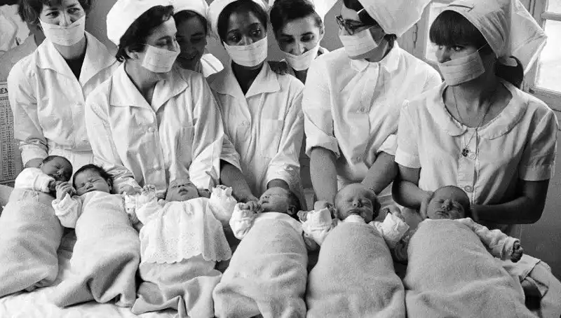 70 Yıl Sonra Tesadüfen Bulduğu Kardeşi ile Tanıştı: Hastanede Karışıklık!