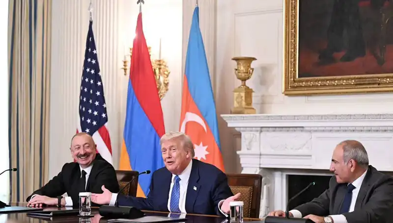 Aliyev, Ermenistan'a Anayasa Yapma Çağrısı Yaptı: Zaman Kaybına Gereken Yok