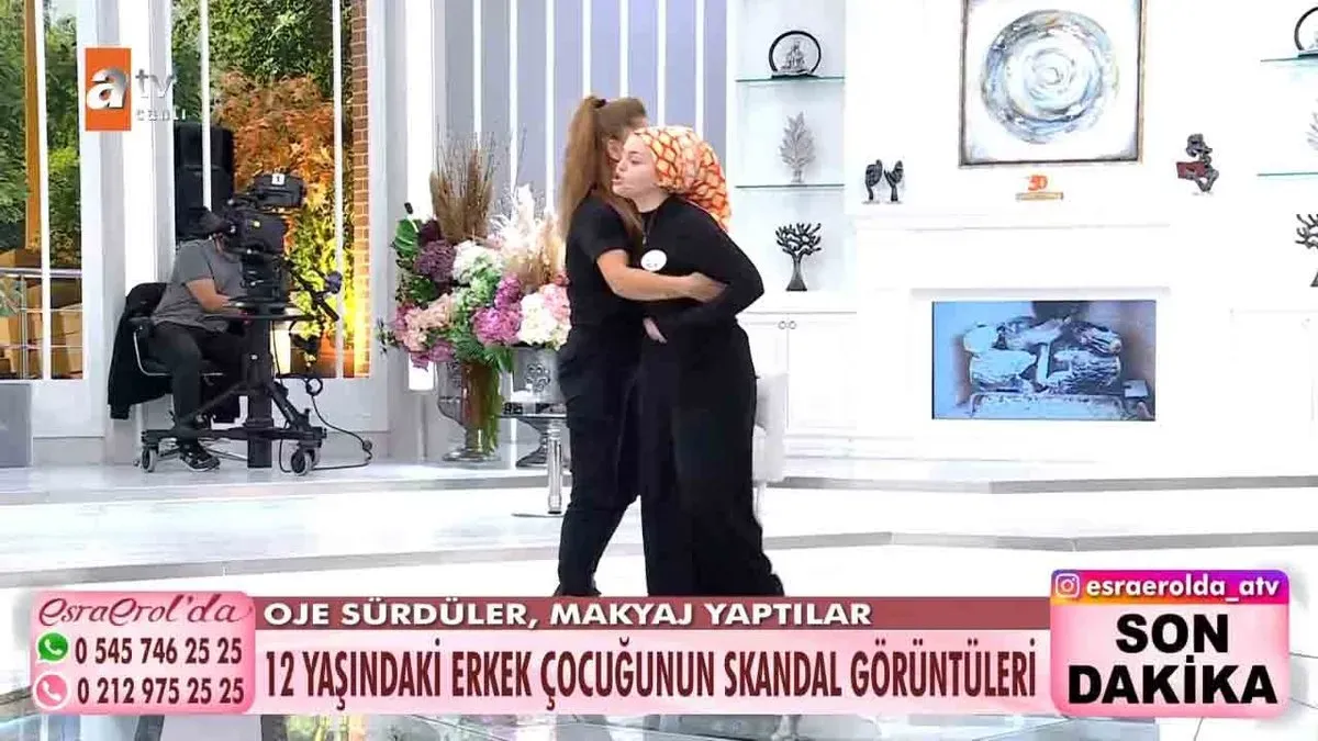 12 Yaşındaki Erkek Çocuğa Makyaj Tartışması: Stüdyoda Gergin Anlar, Esra Erol ve Ekibi Müdahale Etti