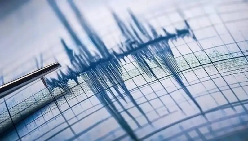 Antalya'da Beklenmedik Deprem: 3,8 Büyüklüğünde Sarsıntı Yurt Genelini Korkuttu