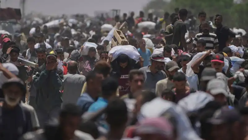 İsrail Saldırıları: 798 Filistinli Hayatını Kaybetti, Yardım Bekliyorlar