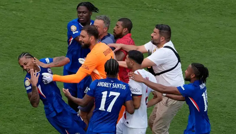 Dev finalin ardından futbol sahalarında yaşanan şok eden olaylar