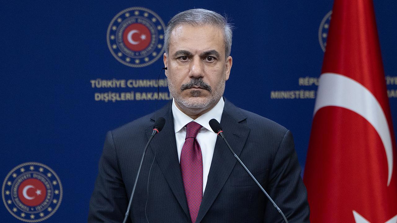 Bakan Fidan'dan sert açıklama: Suriye'de YPG'ye yeni yönetim veya Türkiye operasyon yapabilir!