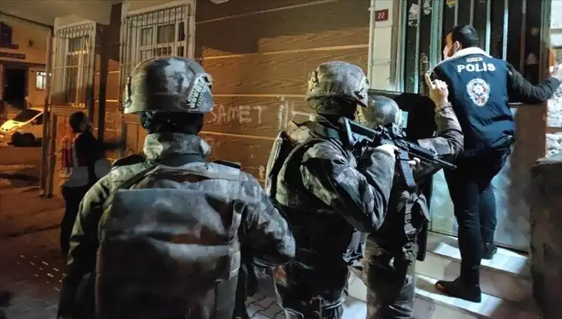 Türkiye'de 8 İlde Bahis Operasyonu: 500 Milyon Liralık Mal Varlığına El Konuldu!