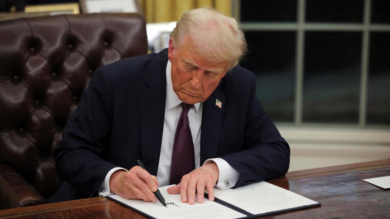 Trump'ın Kararnameleri Ardı Ardına İmzaladığı Gün
