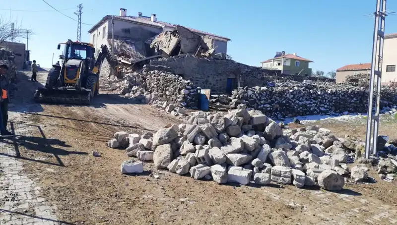 Kayseri'de Ahır Çökmesi: Hayvanlar İçin Büyük Kayıp Yaşandı