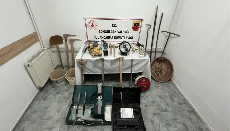 Çaycuma'da Kaçak Kazı Şoku! 5 Kişi Gözaltına Alındı