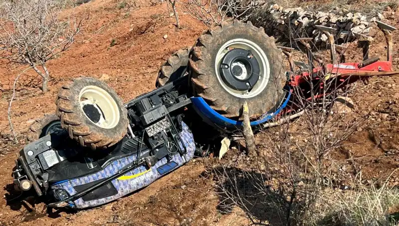 Siirt’te Üzücü Kaza: Devrilen Traktördeki Sürücü Hayatını Kaybetti