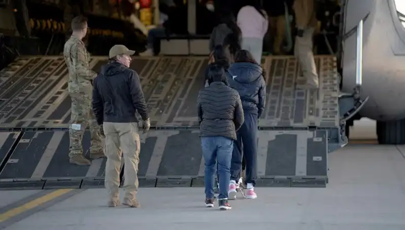 Kosova, ABD'den Sınır Dışı Edilecek Göçmenleri Kabul Etmeyi Teklif Etti