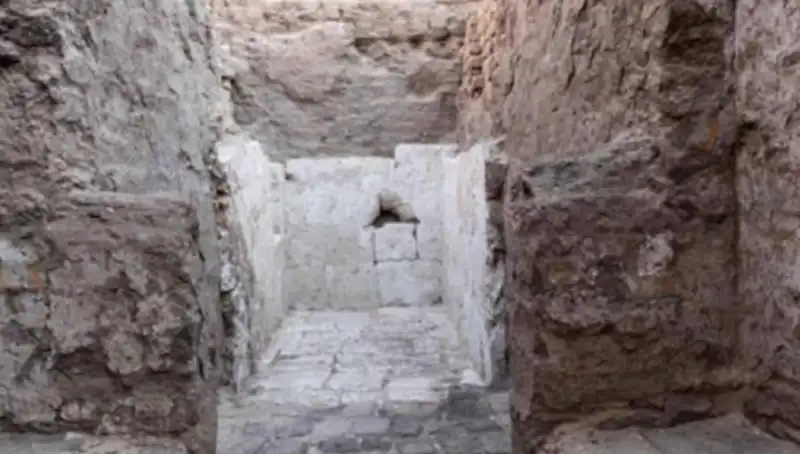 Mısır'da Tarihi Keşif: 3.500 Yıl Öncesine Ait Kraliyet Mezarı Bulundu