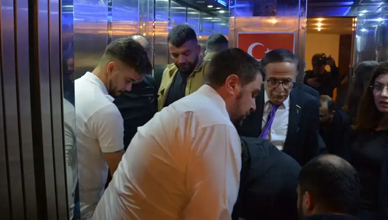 Volkan Konak anma etkinliğinde beklenmedik kalp krizi yaşandı