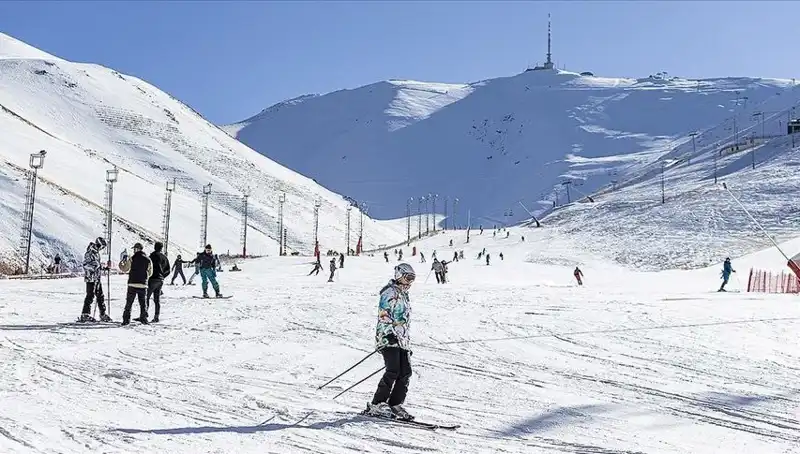 Palandöken Kayak Merkezi'nde Sezonun En Yüksek Kar Kalınlığı Kaydedildi