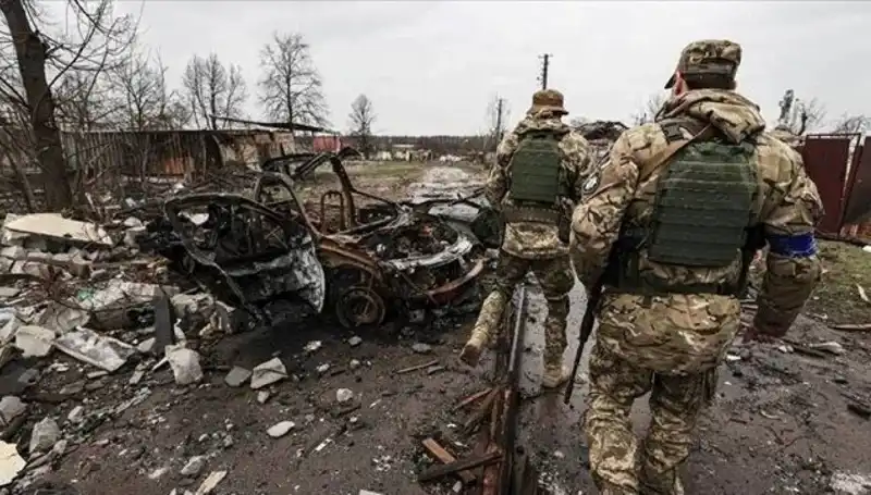 Rusya, Luhansk'ta Stratejik Kontrolü Ele Geçirdi: Yeni Dönem Başlıyor!