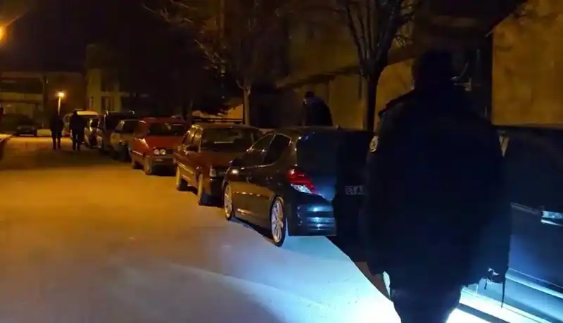 Park Halindeki Araçları Çizen Hırsızlar Şok Etti!