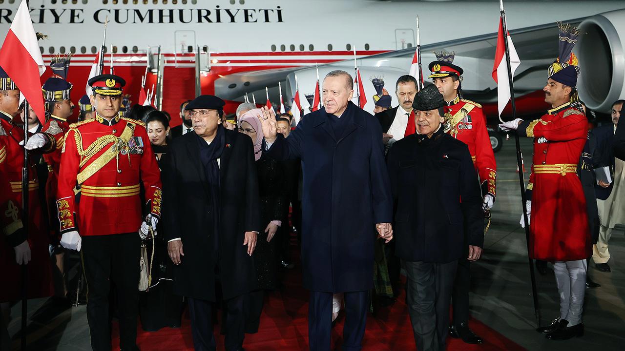 Cumhurbaşkanı Erdoğan, Pakistan ziyaretini tamamladı