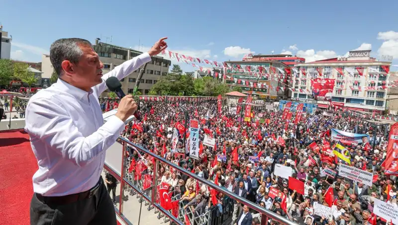 Özgür Özel: Örgütün Silah Bırakma Çağrısına Destek Veriyoruz