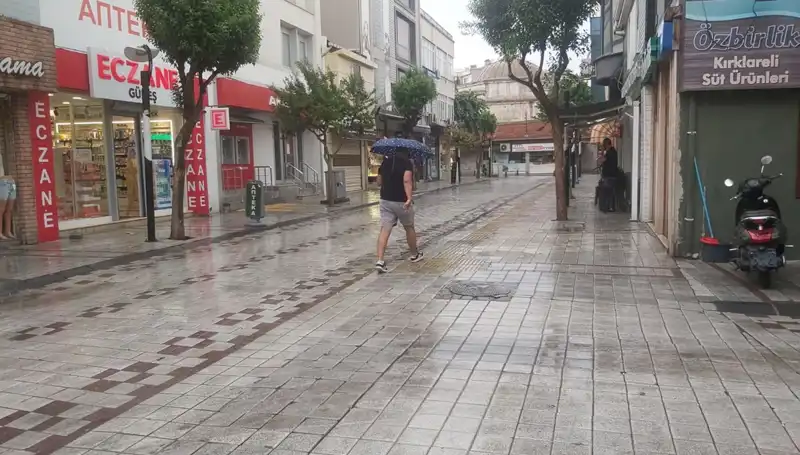 Kırklareli'de Sağanak Yağışlar Hayatı Olumsuz Etkiledi: Detaylar Burada