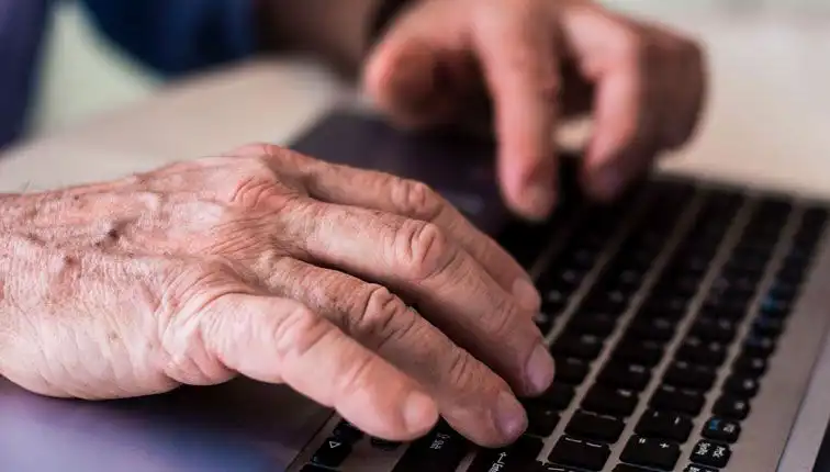 Dijital Dünya ile Zihinsel Gücünüzü Koruyun: Teknolojinin Demansa Karşı Etkisi