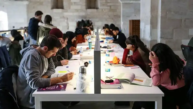 Üniversiteler 2023-2024 Eğitim Yılına Ne Zaman Başlıyor?