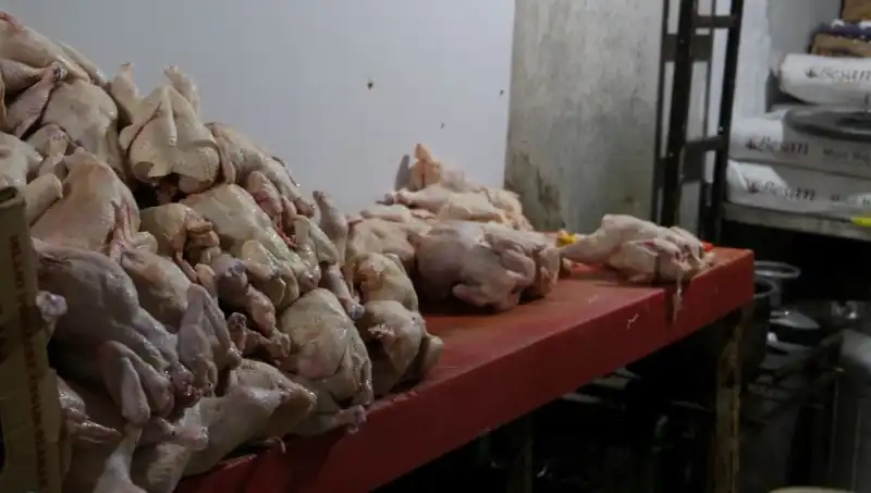 Döner İmalathanesinde Şok Edici Görüntüler: Hijyen Standartları Alınmadı mı?