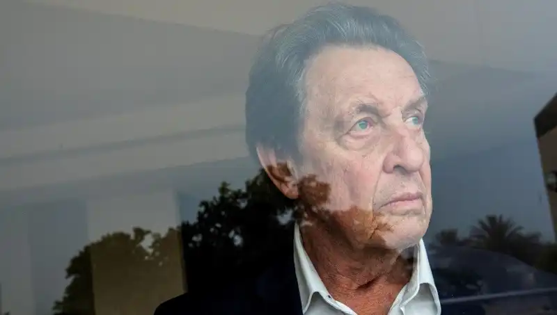 Elon Musk’ın Babasından Şok Edici İtiraf: Üç Cinayet ve Büyücülük İddiaları
