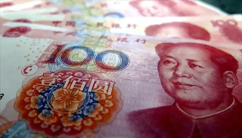 Çin Yuan'ı Neden Güç Kaybediyor? Ekonomik Etkileri ve Gelecek Tahminleri