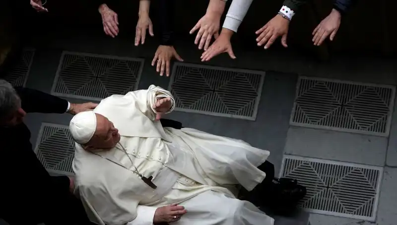 Papa Francis İstifa Edecek Mi? Tarihi Bekleyiş Devam Ediyor