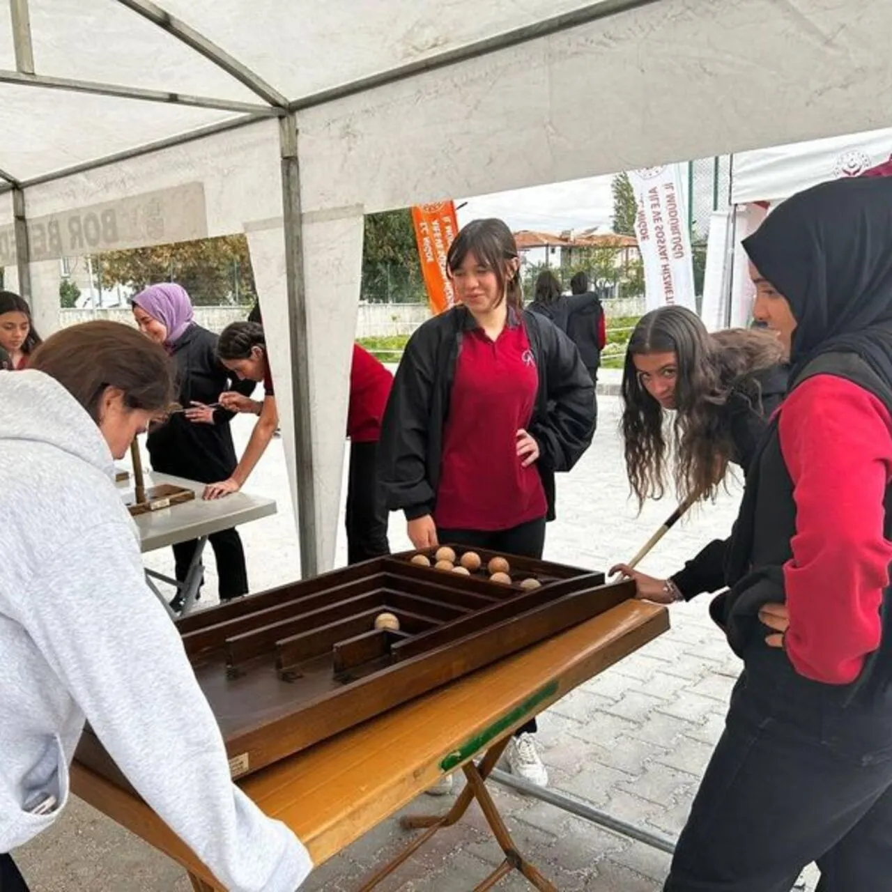 Borlu Gençler Geleneksel Oyunlarla Geçmişe Yolculuk Yaptı