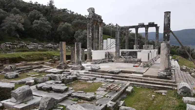 Zeus Tapınağı'nda Yeniden Hayat Buluyor: Restorasyon Çalışmaları Devam Ediyor