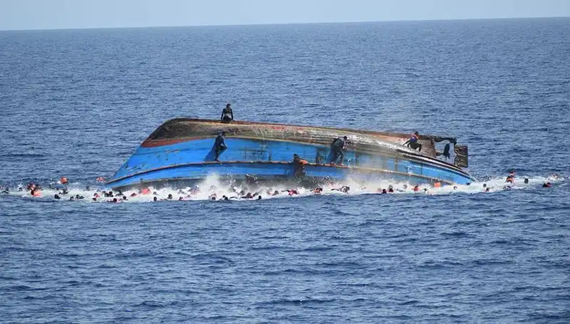 Filipinler'de Gemi Alabora Oldu: 4 Hayatını Kaybetti, 7 Kayıp