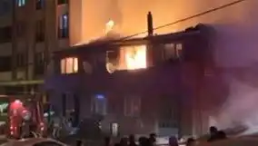 Gaziosmanpaşa'da Şok Eden Yangın: İki Bina Küller İçinde Kaldı