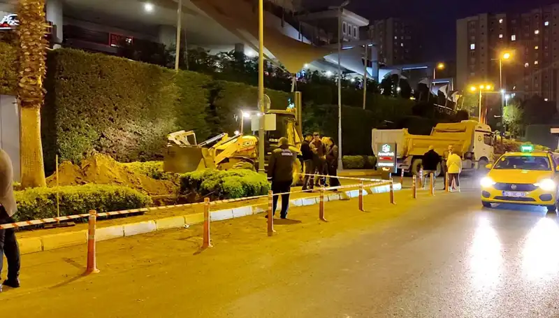AVM Girişinde Doğalgaz Paniği! Alışveriş Keyfi Korkuya Dönüştü
