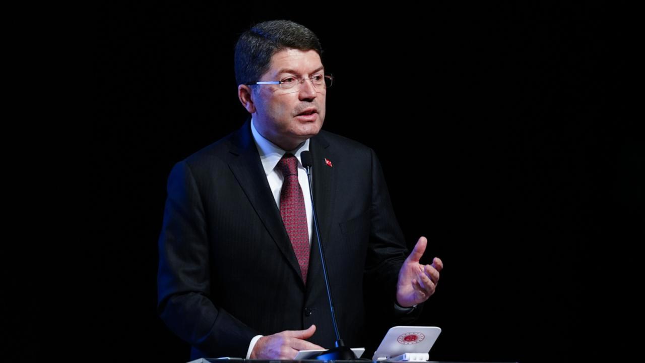 Bakan Tunç: Yangınla ilgili adli soruşturma soruşturma başlatıldı