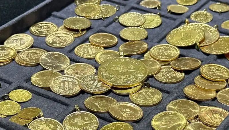 Altın Fiyatları Hafta Sonu Yükselişe Geçiyor mu? Uzmanlar Ne Diyor?