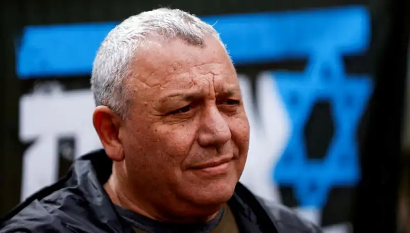 İki Liderin Gösterdiği Farklı Yollar: Gadi Eisenkot'un İstifası Ne Anlama Geliyor?