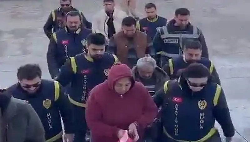 Bir Çikolata Poşetinin Ardındaki Korkunç Gerçek: 7 Yıl Sonra Açığa Çıktı